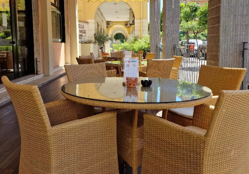 هتل Stella Del Mare