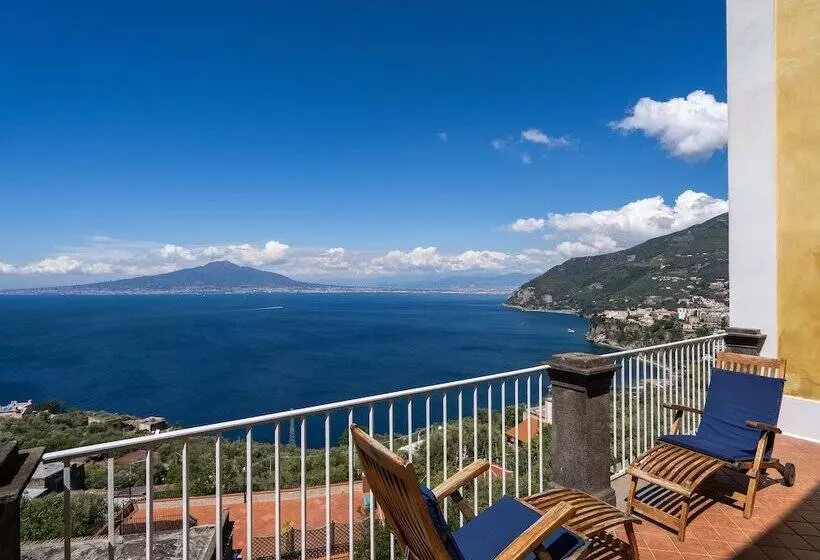 فندق Torre Barbara