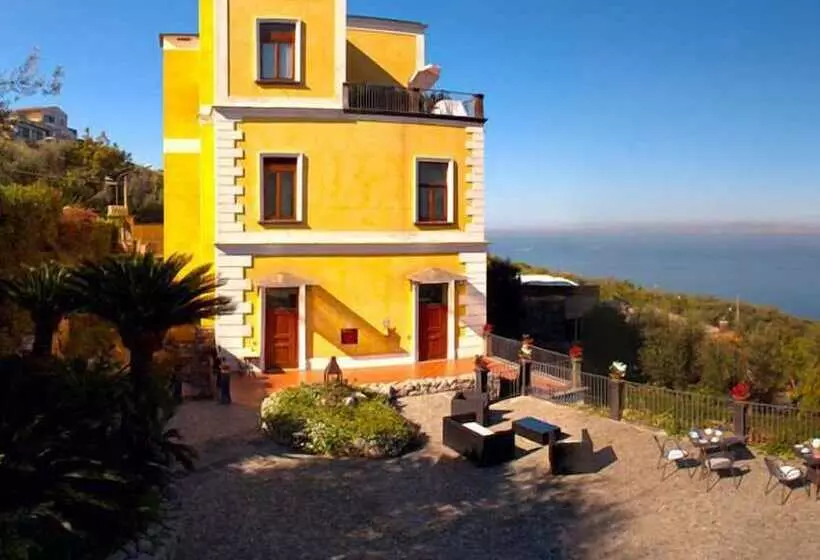 فندق Torre Barbara