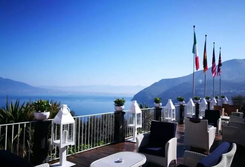 فندق Torre Barbara