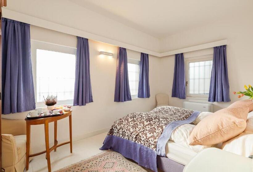 בית מלון כפרי Villa Pambuffetti