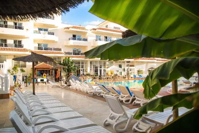 Apartamentos Oro Blanco