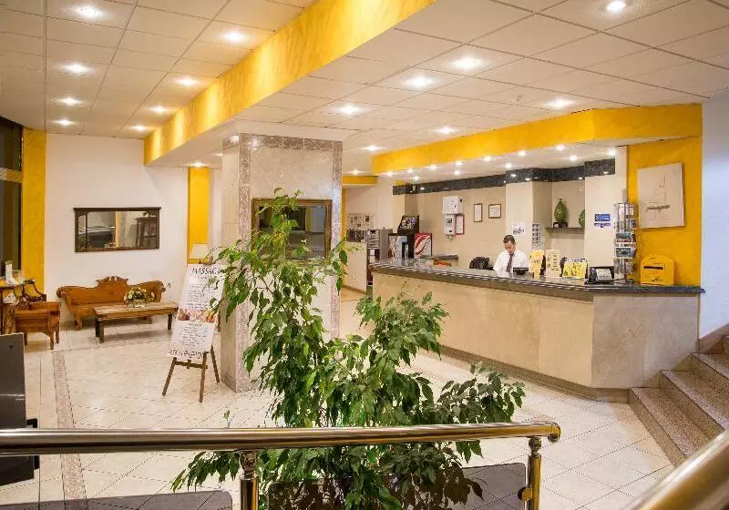 Apartamentos Oro Blanco