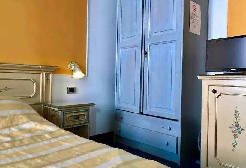 هتل Alla Corte Rossa