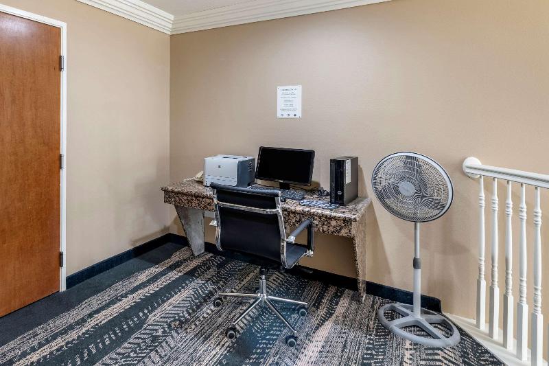 酒店 Comfort Inn & Suites