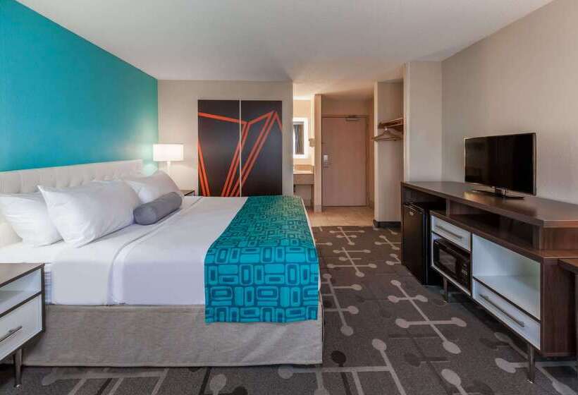 فندق Howard Johnson By Wyndham Romulus Detroit Metro Airport