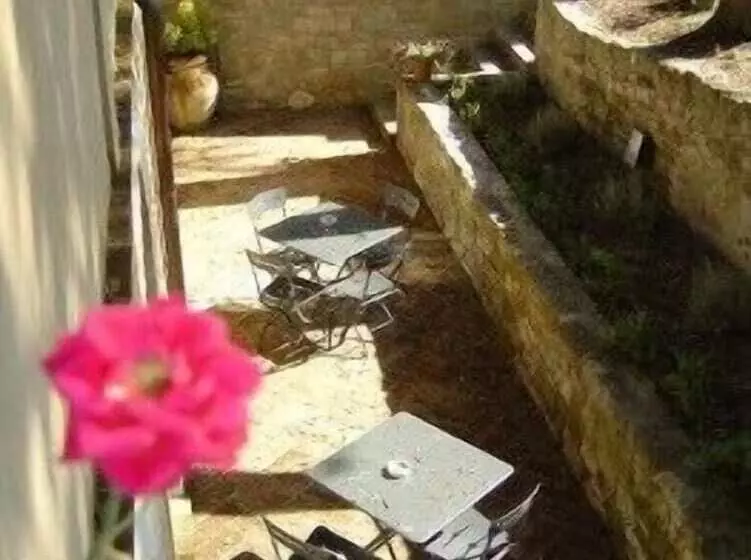 Hotelli La Locanda Del Borgo