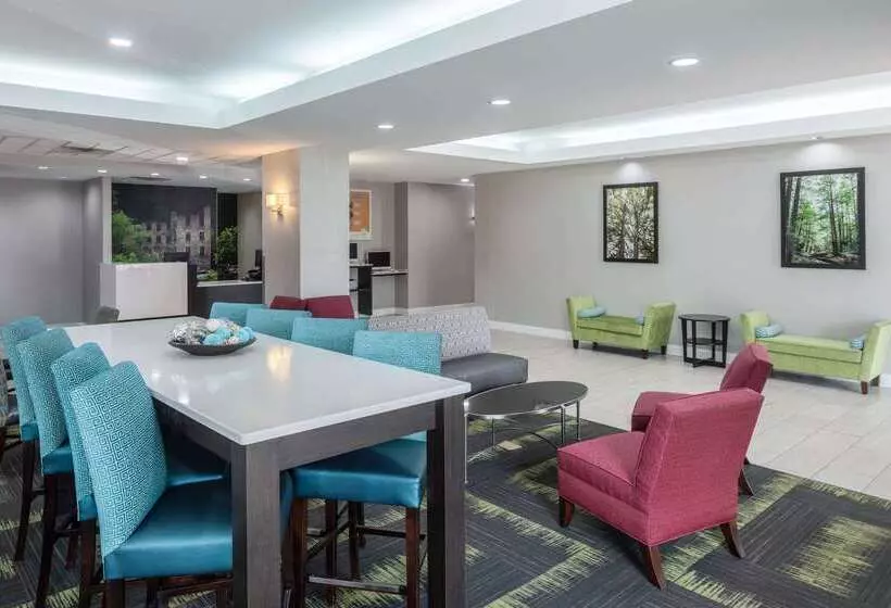 Отель La Quinta By Wyndham Atlanta Douglasville