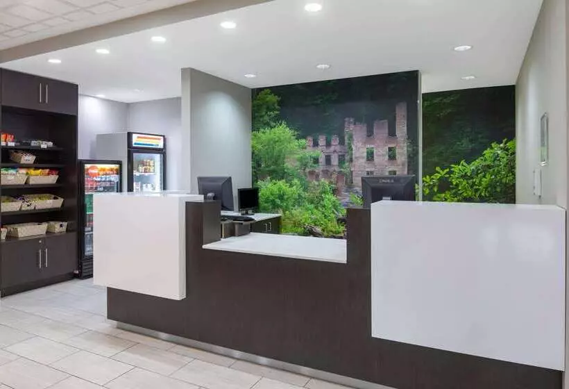 Отель La Quinta By Wyndham Atlanta Douglasville