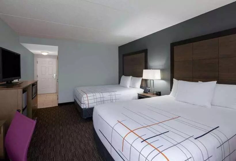 Отель La Quinta By Wyndham Atlanta Douglasville