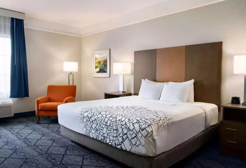 هتل La Quinta Inn And Suites By Wyndham At Watiki Waterpark