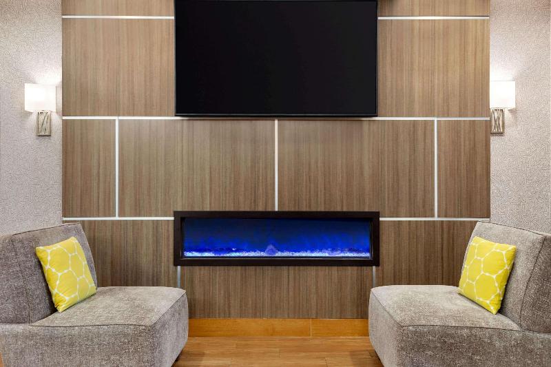 בית מלון כפרי La Quinta Inn And Suites By Wyndham At Watiki Waterpark