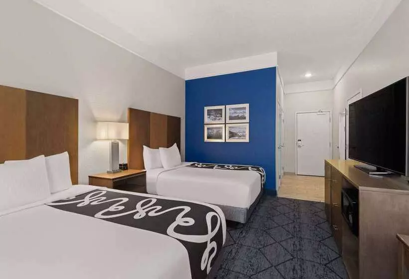 هتل La Quinta Inn And Suites By Wyndham At Watiki Waterpark