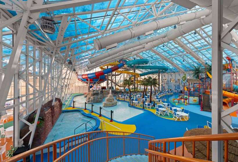 בית מלון כפרי La Quinta Inn And Suites By Wyndham At Watiki Waterpark