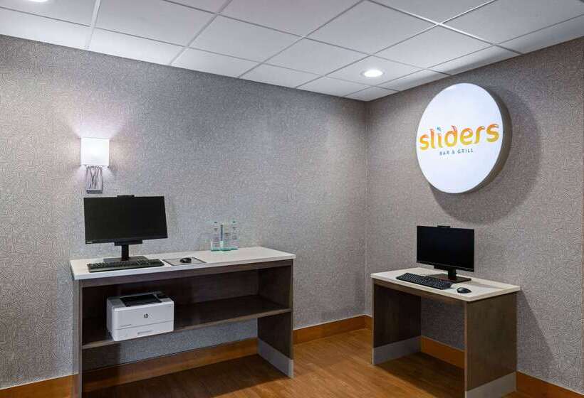 בית מלון כפרי La Quinta Inn And Suites By Wyndham At Watiki Waterpark