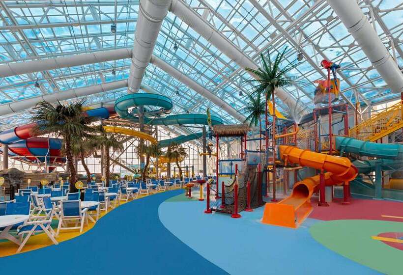 בית מלון כפרי La Quinta Inn And Suites By Wyndham At Watiki Waterpark