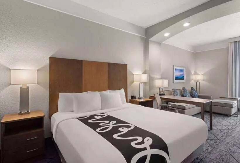 هتل La Quinta Inn And Suites By Wyndham At Watiki Waterpark