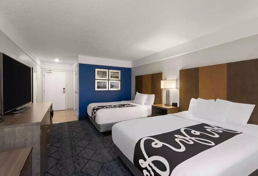 هتل La Quinta Inn And Suites By Wyndham At Watiki Waterpark