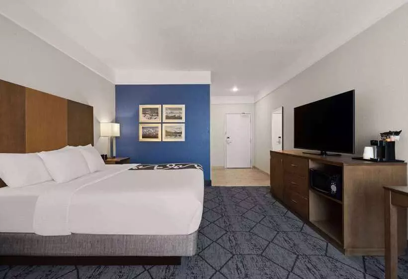 هتل La Quinta Inn And Suites By Wyndham At Watiki Waterpark