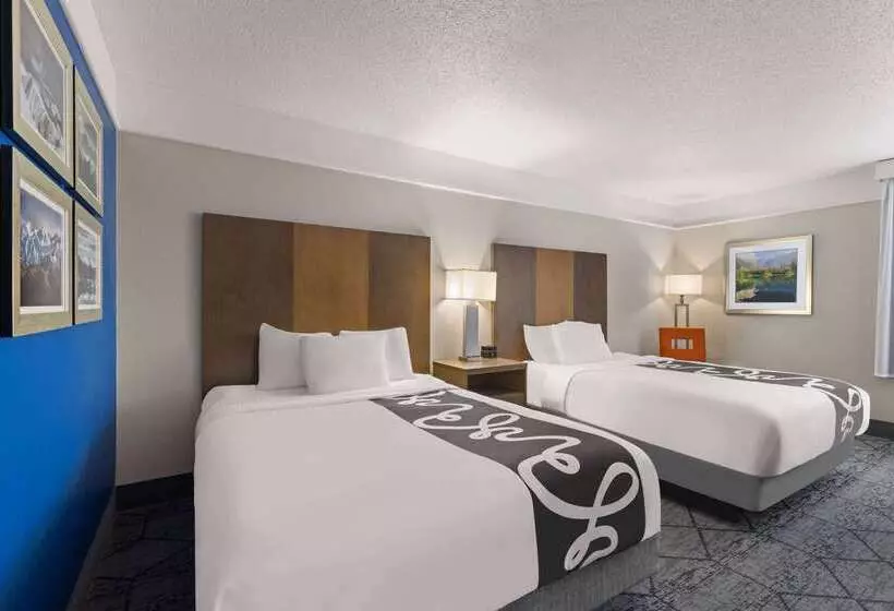 هتل La Quinta Inn And Suites By Wyndham At Watiki Waterpark