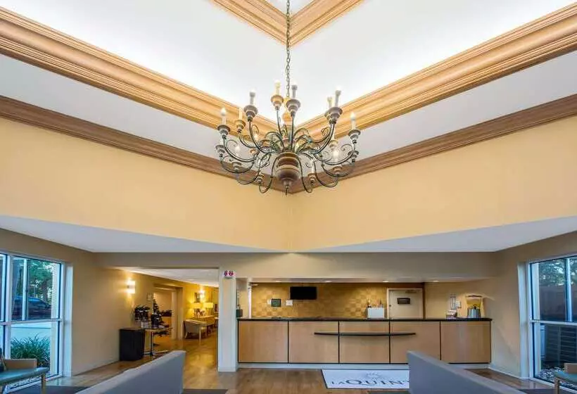 Отель La Quinta By Wyndham West Palm Beach Airport