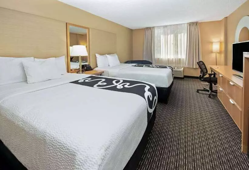 Отель La Quinta By Wyndham West Palm Beach Airport