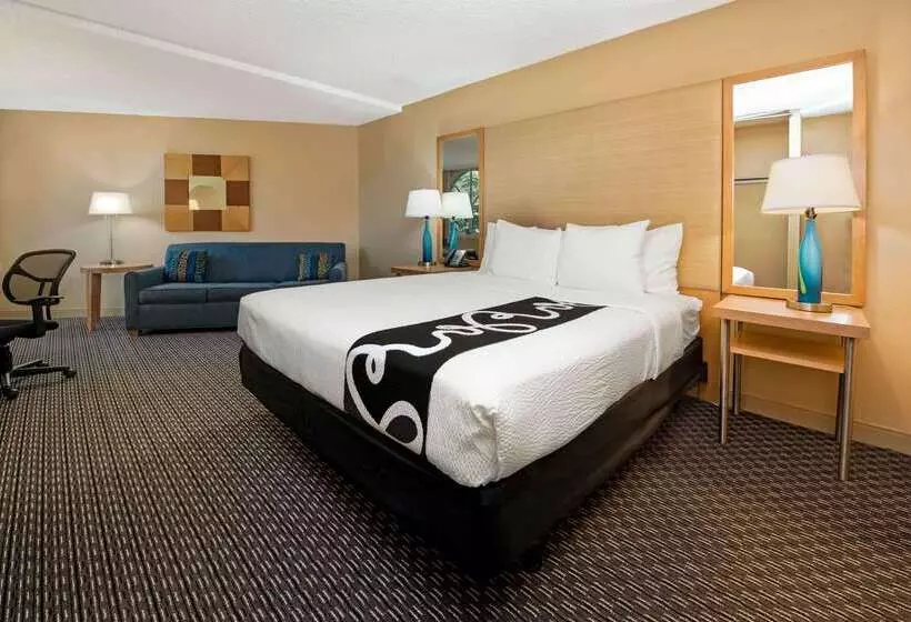 Отель La Quinta By Wyndham West Palm Beach Airport