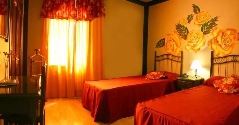 Отель Las Rosas