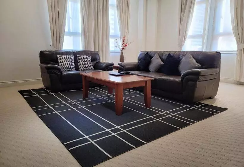 Отель Macarthur Chambers