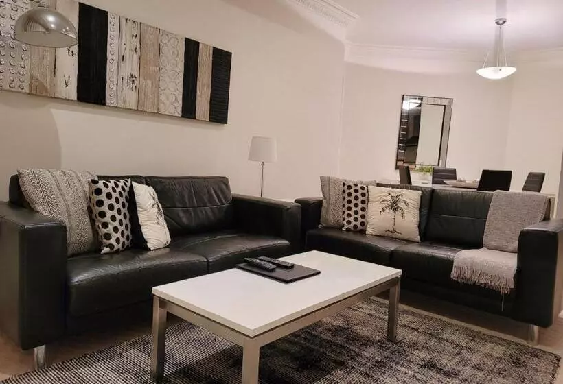 Отель Macarthur Chambers