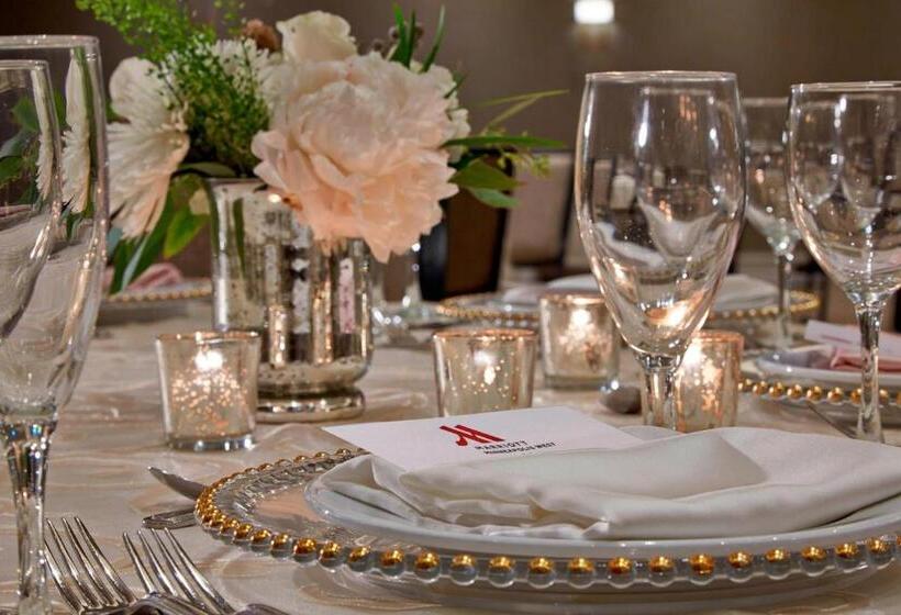 בית מלון כפרי Minneapolis Marriott West