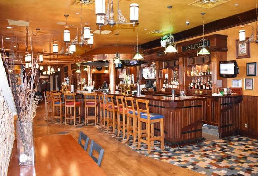 בית מלון כפרי Minneapolis Marriott West