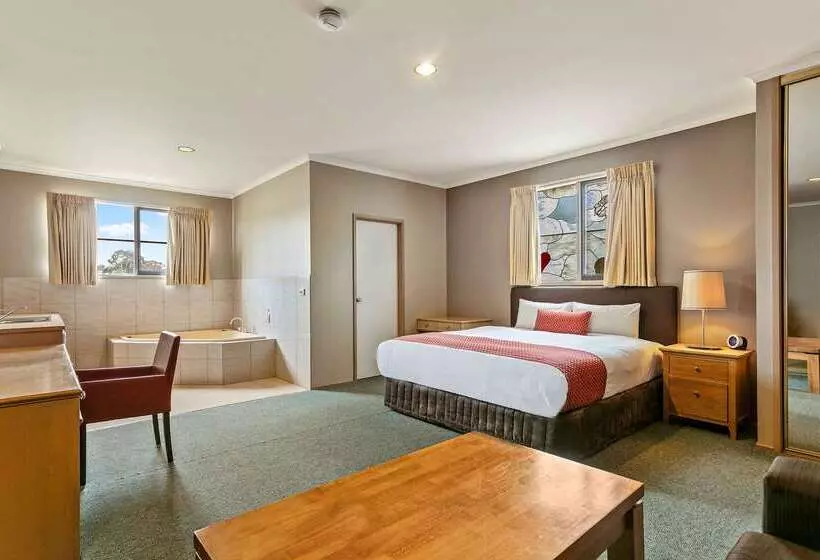 호텔 Quality Inn Colonial