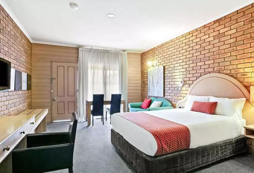 호텔 Quality Inn Colonial