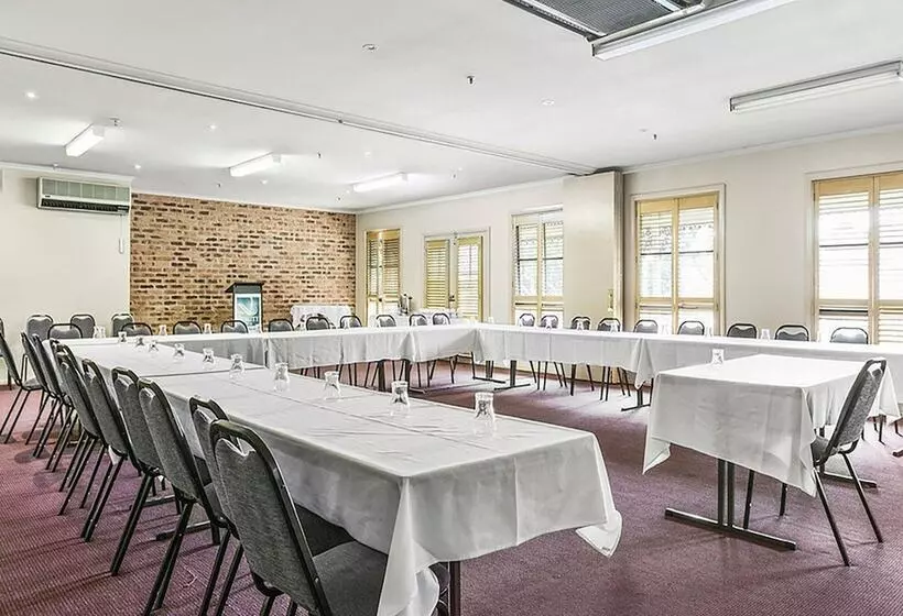 호텔 Quality Inn Colonial