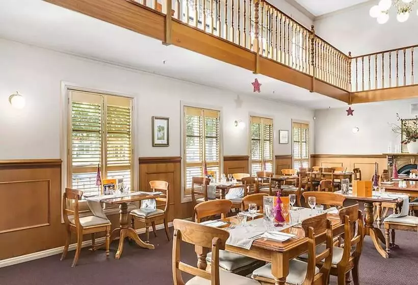 호텔 Quality Inn Colonial