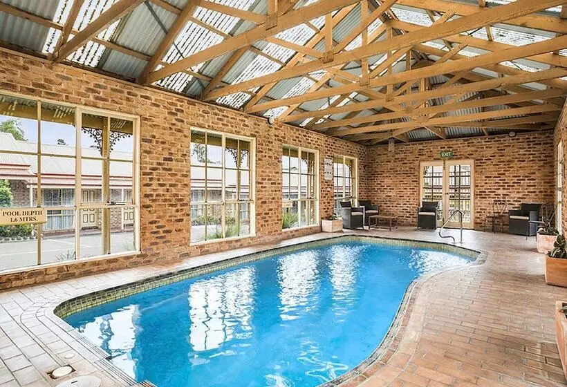 호텔 Quality Inn Colonial