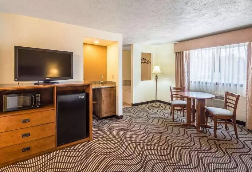 בית מלון כפרי Quality Inn & Suites Coeur d'Alene