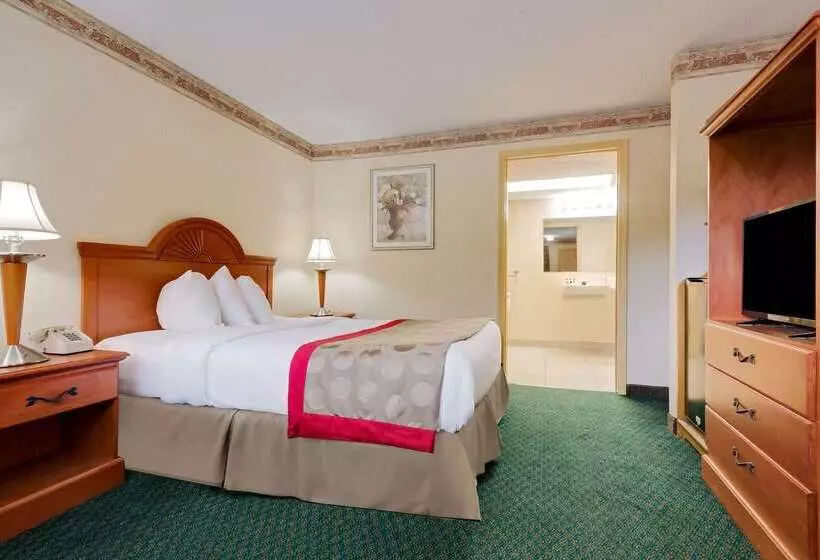 호텔 Ramada By Wyndham Cleveland Airport West