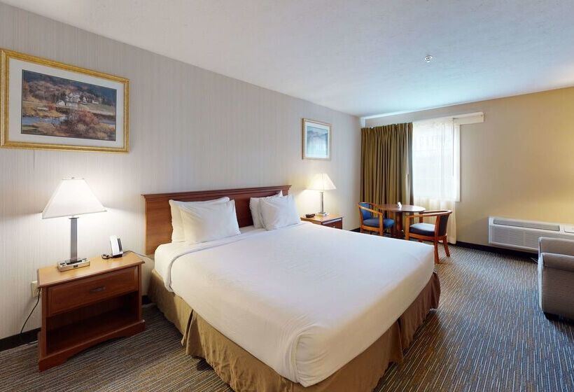 בית מלון כפרי Ramada By Wyndham Strasburg   Shenandoah Valley