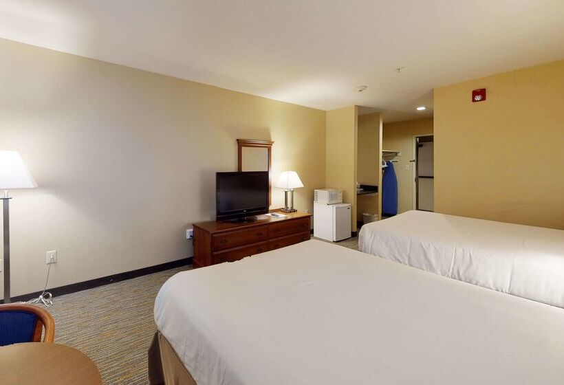 בית מלון כפרי Ramada By Wyndham Strasburg   Shenandoah Valley