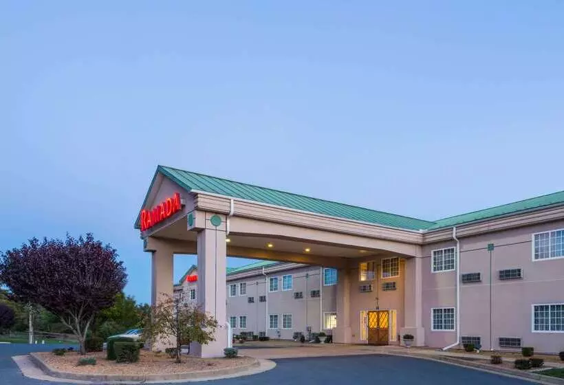 호텔 Ramada By Wyndham Strasburg   Shenandoah Valley