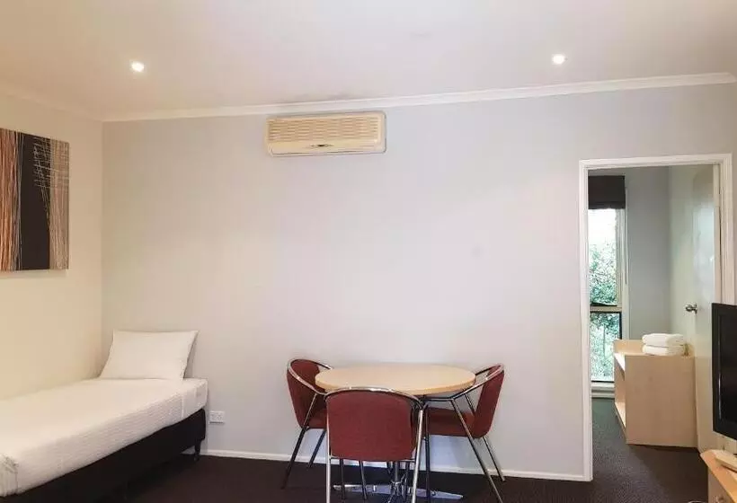 בית מלון כפרי Red Bridge Motor Inn