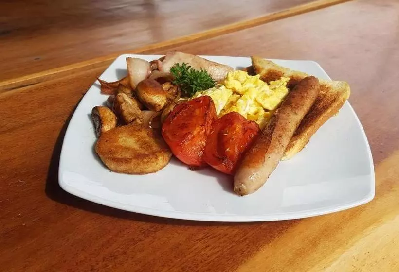 בית מלון כפרי Red Bridge Motor Inn