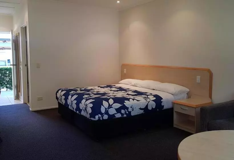 בית מלון כפרי Red Bridge Motor Inn