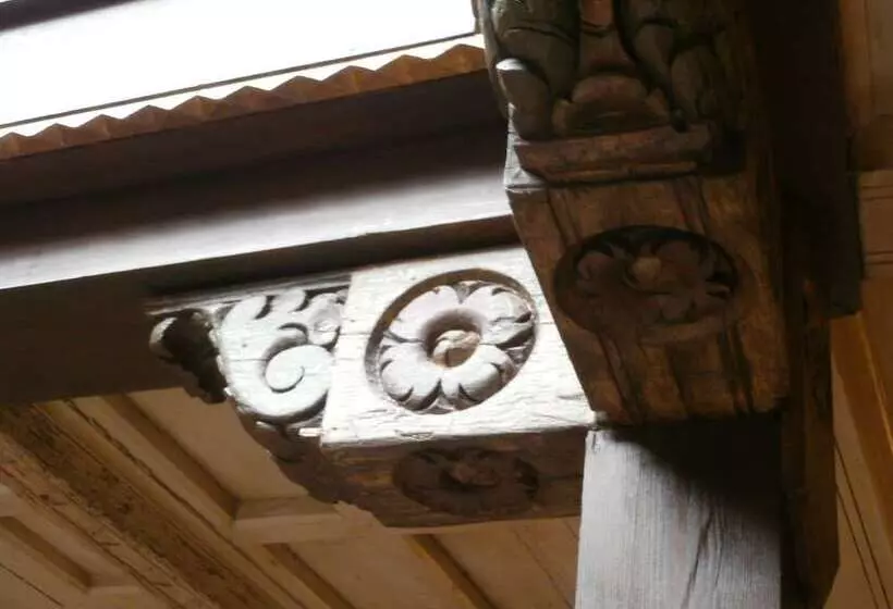 هتل Sacristia De Santa Ana