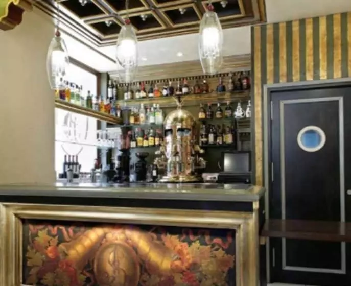 هتل Sacristia De Santa Ana