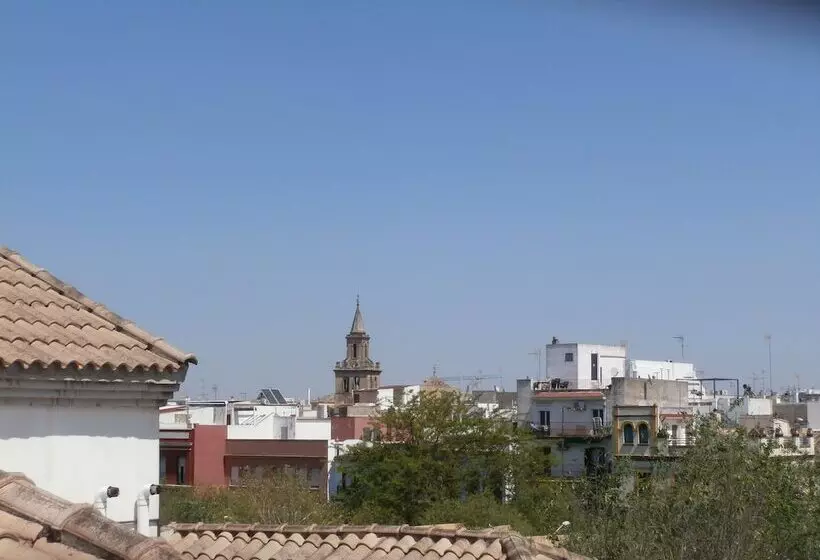 هتل Sacristia De Santa Ana