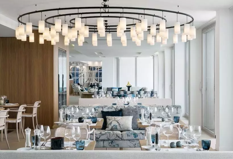 Отель Adriana Hvar Spa