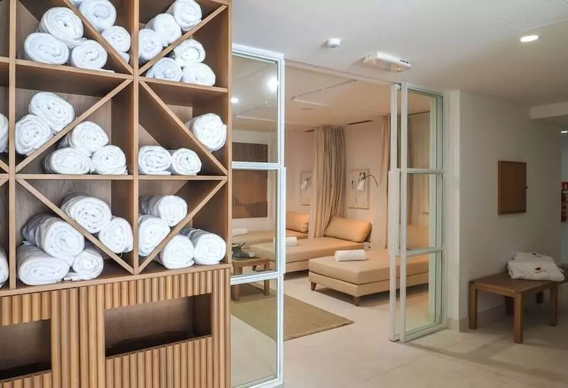 Отель Adriana Hvar Spa